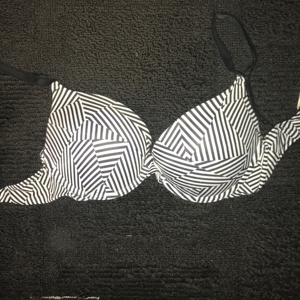 Victoria’s Secret Pink bra